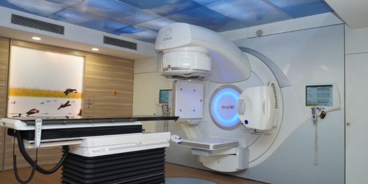HCG Manavata Cancer Centre sets up Tomo Therapy Radiation machine.