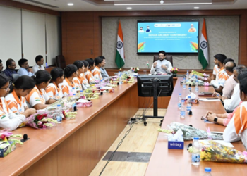 Sports Minister Shri Anurag Singh Thakur felicitates medal winning Compound and Recurve archers